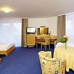 Hotel Sonnenhof 4*